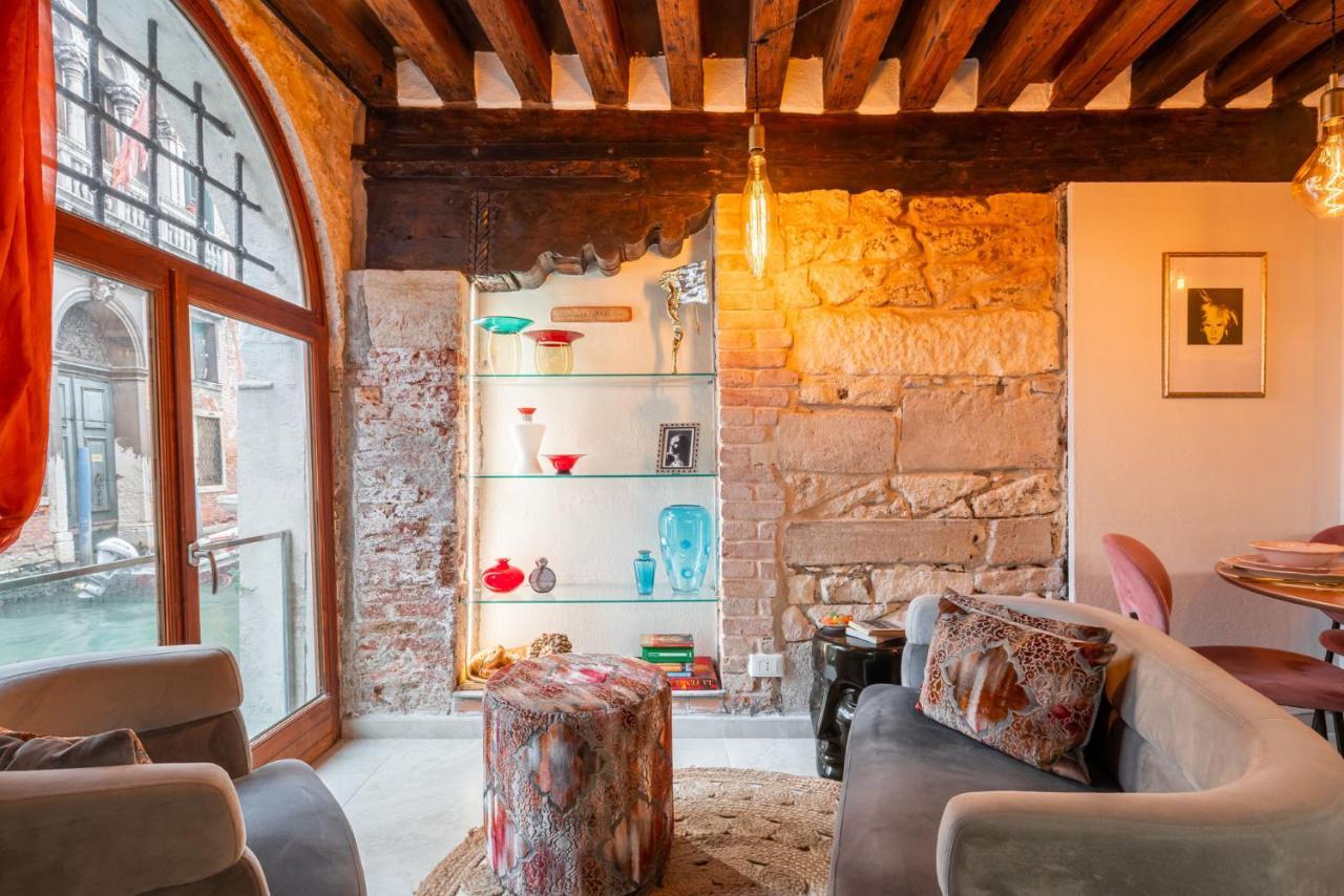Casa Manina Sul Ponte - Your Private Canal View Венеція Екстер'єр фото